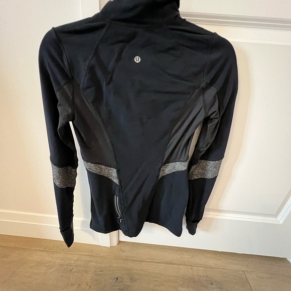 Lululemon 3/4 zip size 4 - Picture 2 of 2